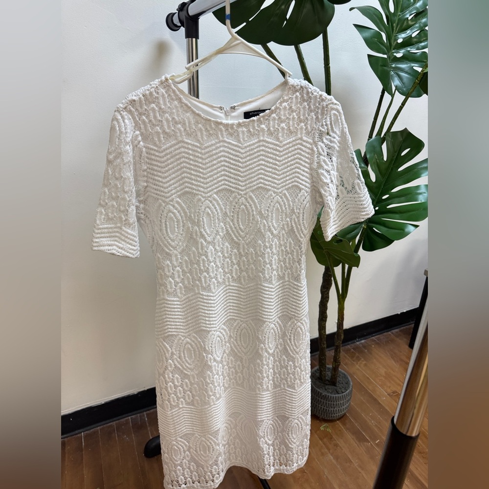 🔵 Textured Short Sleeve Dress